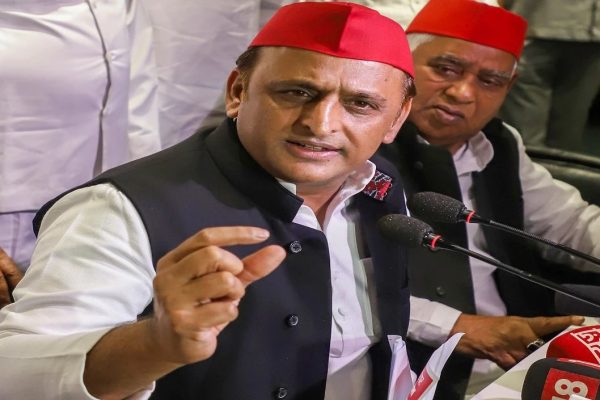 अखिलेश यादव का बड़ा आरोप, अयोध्या में बाहरी लोगों को जमीन बेची गई, अरबों रुपये का घोटाला हुआ